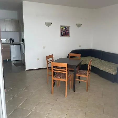 Апартамент сафо и *