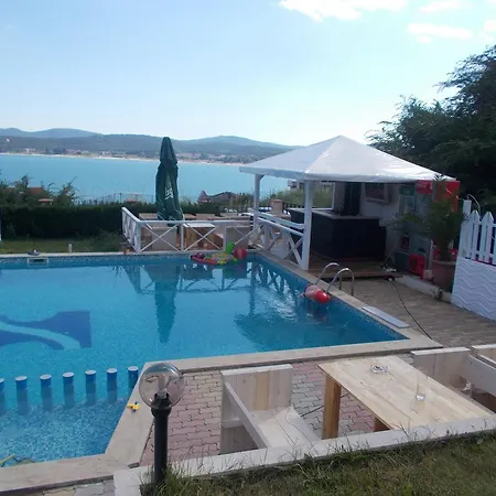 Апартамент сафо и Созопол